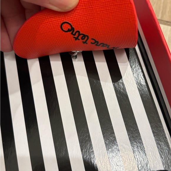 NIB Marc Tetro Dog Friends Travel Accessory Set - Picture 5 of 6